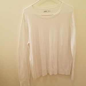 White Old Navy sweater